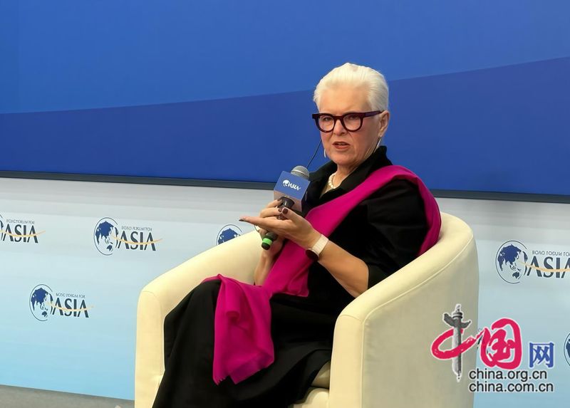  万亿级市场增长逻辑：从宏观博弈到微观洞察的实战解析 股票财经