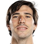  曼联考察纽卡中场托纳利；俱乐部立场明确不愿放人。 体育新闻