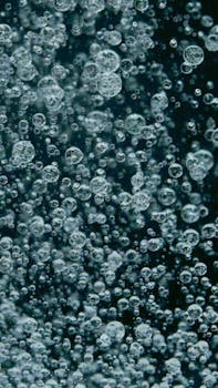 当潮玩巨头跨越增长之巅，我们该如何审视商业周期的本质？