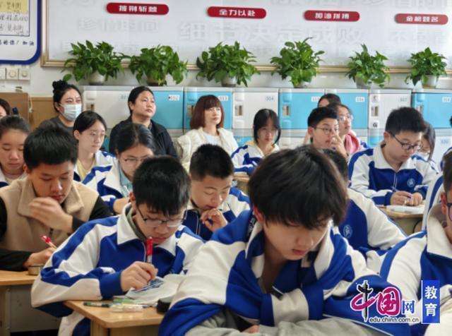  从观摩到实践：家长开放日的教学现场深度复盘与技术框架 教育招生