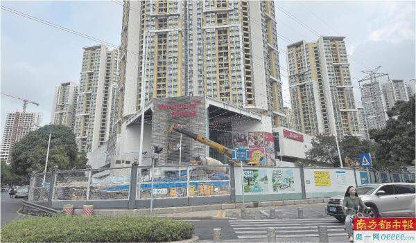 六年未通的地铁口：城市地下工程的技术困局与治理反思